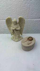 lot 137 image: Willow Tree Angel Figurine and Wishes Keepsake Box Set