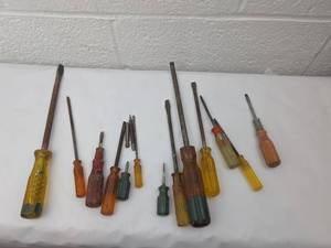 lot 148 image: Collection of  Screwdrivers