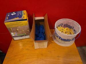 lot 159 image: LASH Tile Leveling System Kit with Clips and Wedges