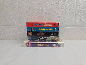 lot 200 image: Classic VHS Movie Collection - 5 Tapes