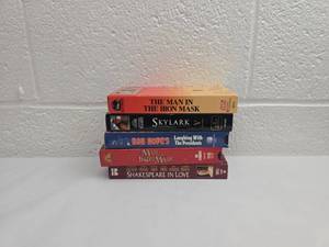lot 201 image: Classic VHS Movie Collection Bundle