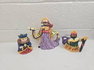 lot 231 image: Three Wise Men Nativity Teapot Set