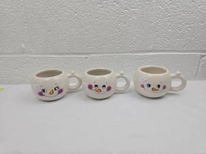lot 232 image: Snowman Face Coffee Mugs Set of 3