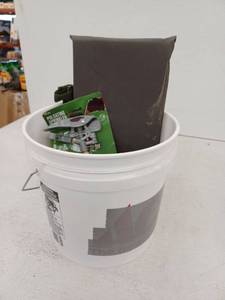 lot 13630 image: Miscellaneous Lot Of Items