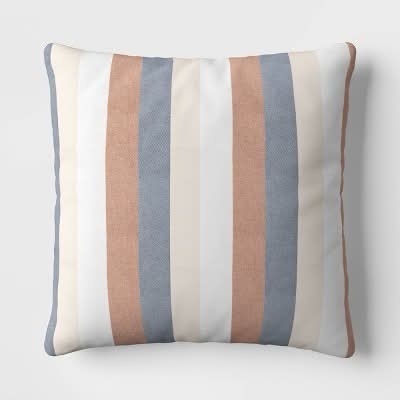 lot 5127051 image: Threshold Designed With Studio Mcgee Yarn Dye Square Outdoor Throw Pillow, 18x18 in - Retail $10
