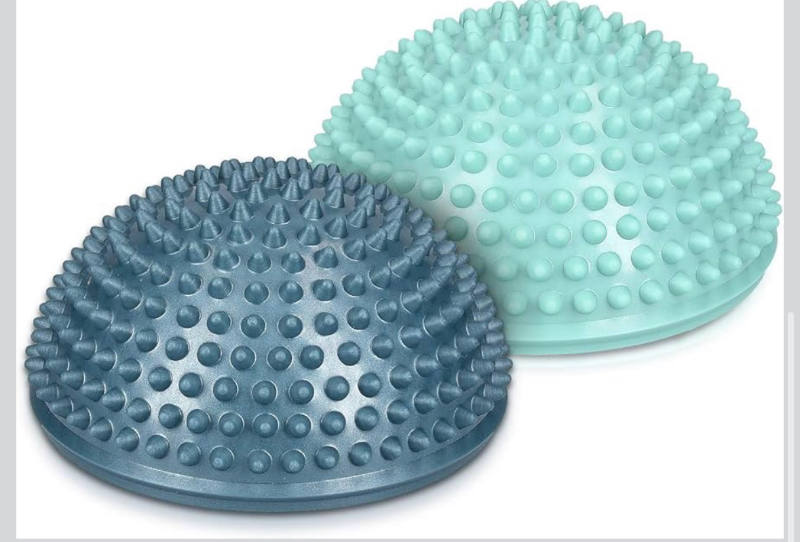 lot 4651118 image: Navaris 2X Hedgehog Balance Pods - Set of 2 Spiky Fitness Domes for Sports, Foot Massage, Stability Training, Balancing in Multiple Colors - Retail $30