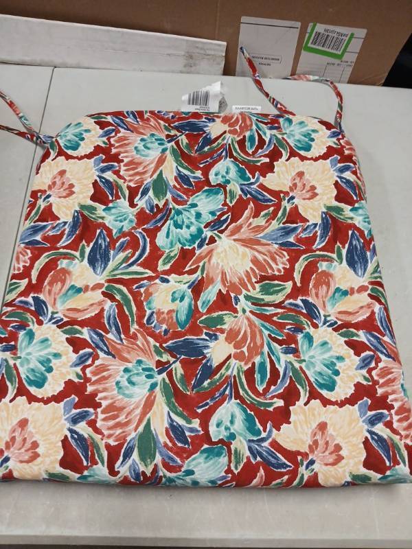 lot 48340 image: Hampton Bay Outdoor Chair Cushion