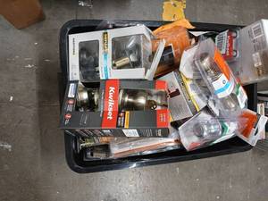lot 7813 image: Mystery box