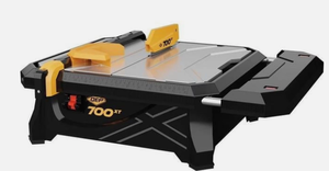 lot 7817 image: QEP 700XT 7 Inch Wet Tile Saw with Extension Table - Retail $150