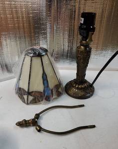 lot 57463 image: Tiffany Small Table Lamp 3-Way Color Temperatures Dragonfly Stained Glass Table Lamps for Living Room, Bedroom Bedside Nightstand Night Light Home Office Desk LampLED Bulb,6X6X12.5inch - Retail $80