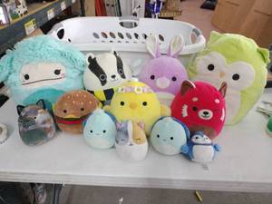 lot 20573 image: Lot of Miscellaneous Squishmallows