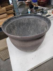 lot 20613 image: Large Round Outdoor Planter Pot - Set of 2