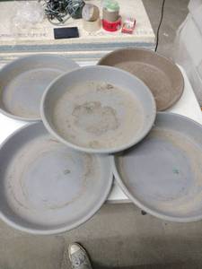 lot 20615 image: Set of 5 Garden Planter Saucers