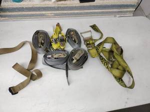 lot 20618 image: Lot of Heavy Duty Rachet Straps