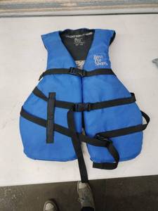 lot 20647 image: Bass Pro Shops Life Jacket Universal Adult Size