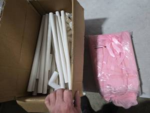 lot 8819 image: Mystery Item - Maybe a Kids Play Tent