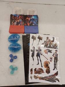 lot 13733 image: Miscellaneous Lot Of Items