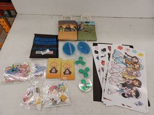 lot 13789 image: Miscellaneous Lot Of Items