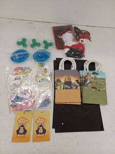 lot 13819 image: Miscellaneous Lot Of Items