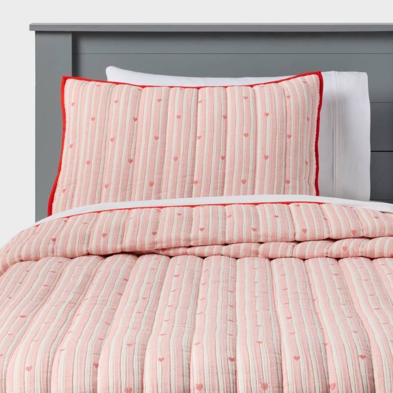 lot 9796 image: Twin Patisserie Heart Striped Kids Quilt Set - Pillowfort - Retail $50