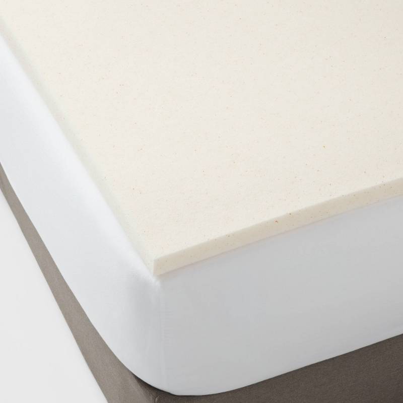lot 1092 image: Twin 1.5 Performance Memory Foam Mattress Topper - Threshold - Retail $40