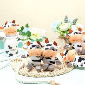 lot 1793 image: Lewtemi 16 Pcs Mini Cow Toy Stuffed Cow Lover Gift Adult Farm Plush Animal Stuffed Animals Bulk Western Keyring for Backpack Handbag Purse Party Valentine Keychain Gift - Retail $32