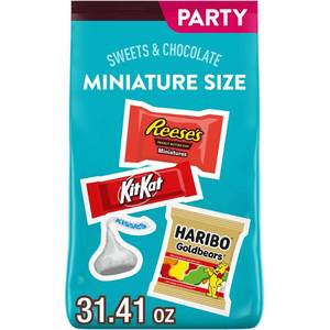 lot 1861 image: Hersheys Chocolate and Sweets Assorted Party Bag Candy - 31.41oz BB 3.25 - Retail $15