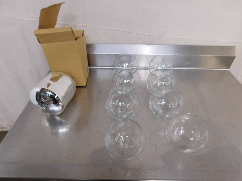 lot 1953 image: 8 Glass Bowls and Allgo Filler
