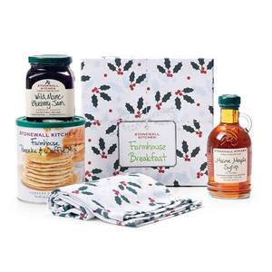 lot 2113 image: Stonewall Kitchen Holiday Farmhouse Breakfast Baking Gift Set - 4.7lbs4pc BB 10.16.26 - Retail $33