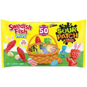 lot 2433 image: BB 10.1.26SOUR PATCH KIDS and SWEDISH FISH Mini Soft & Chewy Easter Candy Variety Pack - 1.37lb50ct - Retail $6