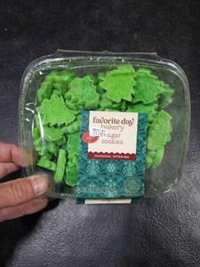 lot 3687 image: Favorite Day Bakery Sugar Cookies BB 11.4.26