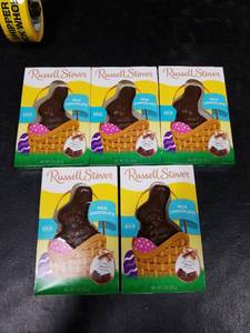 lot 4047 image: 5pk Russell Stover Solid Milk Chocolate Bunnies 3oz