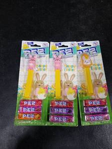 lot 4246 image: 3pk PEZ Easter Candy Dispensers with Candy