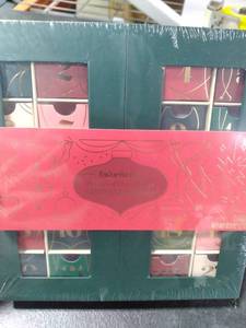lot 4310 image: Favorite Day 25 Days of Chocolate Joy 25pcs
