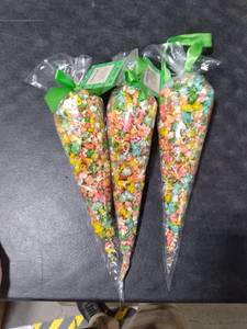 lot 4359 image: 3PK Favorite Day Rainbow Drizzle Kettle Corn 2oz BB 10.11.26