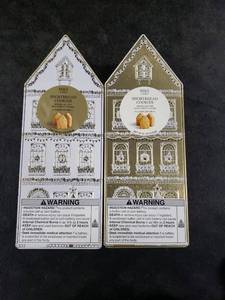 lot 4564 image: 2pk M&S Shortbread Cookies -Houses