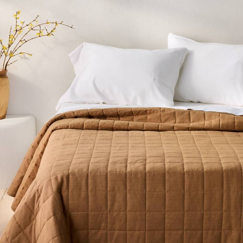 lot 1687 image: FullQueen Heavyweight Linen Blend Quilt Warm Brown - Casaluna Rayon & Cotton, OEKO-TEX Certified, Woven - Retail $119