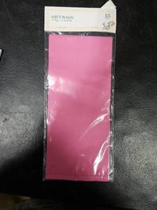 lot 3993 image: Pink Gift Bags with Twist Ties Pack of 15