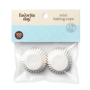lot 4104 image: Mini White Baking Cups - 100ct - Favorite Day