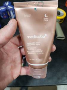 lot 4108 image: Medicube PDRN Pink Niacinamide Whip Cleanser
