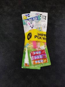 lot 5338 image: 3pk Easter PEZ Dispensers and Candy