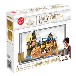 lot 5594 image: Harry Potter Holiday Hogwarts Castle Baked Good Christmas Kits - 25.2oz