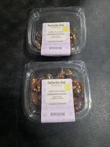 lot 5733 image: 2pk Favorite Day Bakery Milk Chocolate Dipped Graham Crackers 4oz