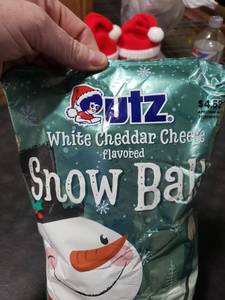 lot 5889 image: Utz Snow Ball White Cheddar Cheese Flavored Snacks