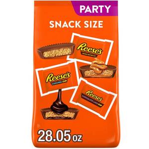 Reese's Assorted Snack Size Peanut Butter Cups Candy Party Bag - 28.05oz