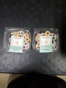 lot 6749 image: 2pk Favorite Day Bakery Dipped Pretzels