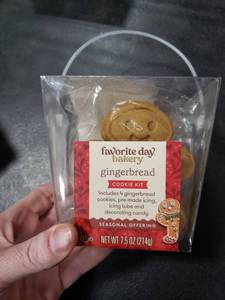 lot 7466 image: 2pk Favorite Day Bakery Gingerbread Cookie Decorating Kit