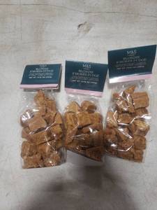 lot 7704 image: 3pk M&S Food Blondie Smores Fudge