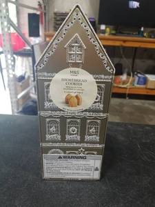 lot 7949 image: M&S Food Shortbread Cookies in Light Up Tin