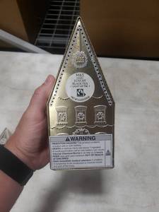 lot 8272 image: M&S Food Luxury Black Tea Light Up Tin